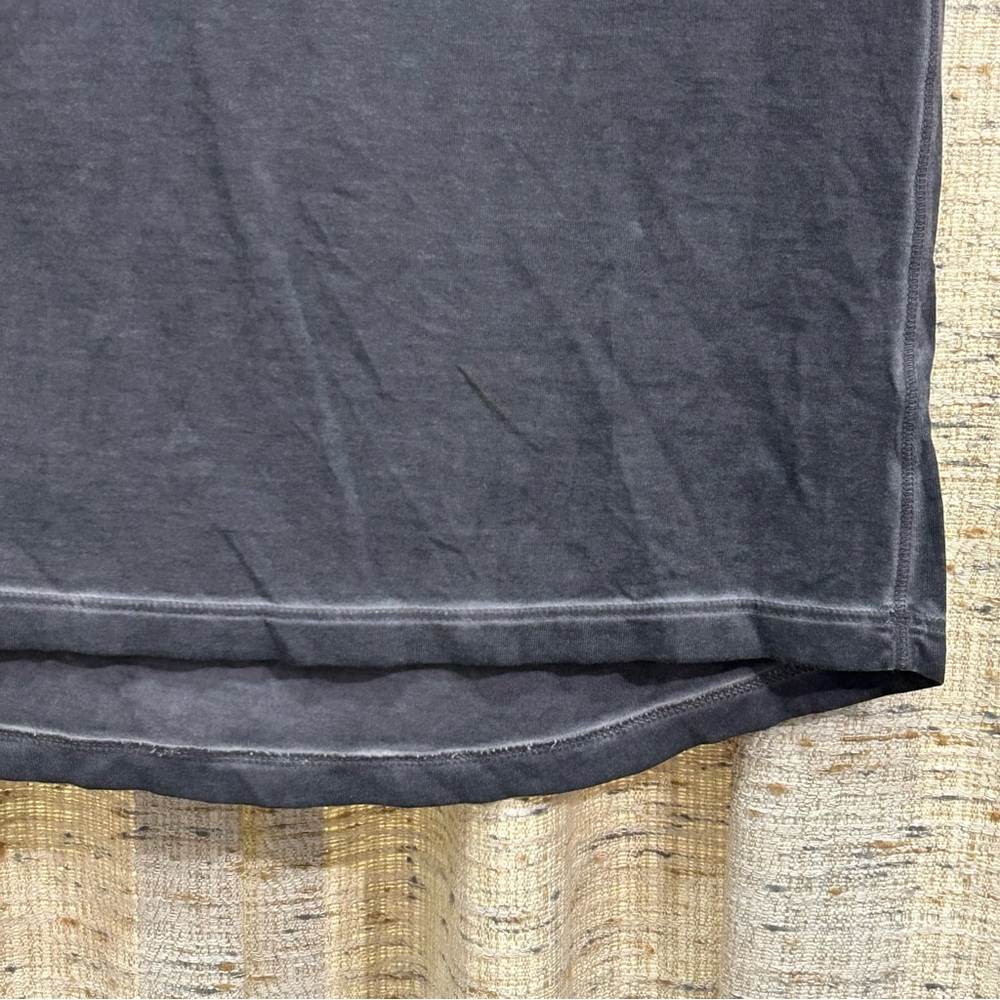 Lululemon 5 Year Basic Tee - Small - Picture 5 of 8